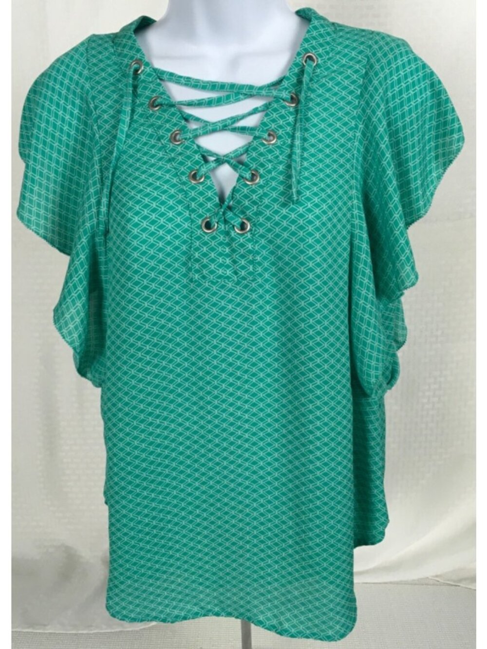 a n a A New Approach Top Size M Green White Lace Up V neck Short Sleeves
